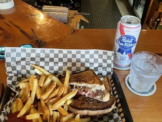 Gooney's Bar & Grill