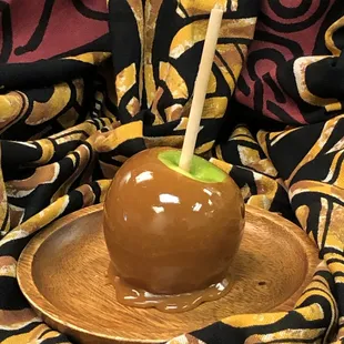 Fresh-made caramel apples, plain or with nuts. We only use our made-from-scratch soft caramel!