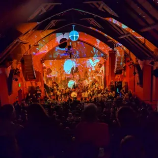 Light show at the Chapel for the Chuck Prophet concert