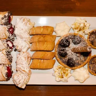 Italian Desserts: Small Cookie Tray