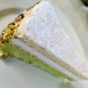 Pistachio dessert