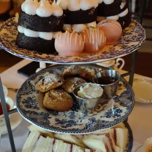 Dangerously decadent, lovely service.  Order only roast beast Sammies and blueberry scones for 4 to avoid sugar shivers.