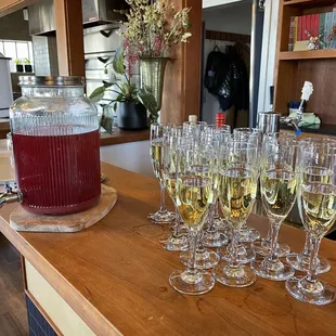 Sparkling wine and juice for our private event pizza making class
