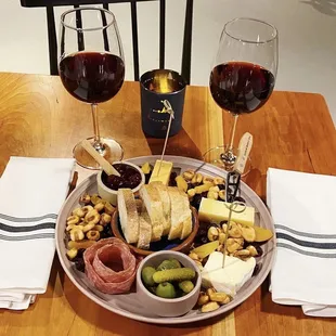 Charcuterie tray w/wine pairing
