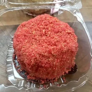 Strawberry crunch cheesecake