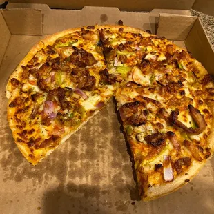 Chicken tikka masala - deep dish crust