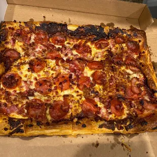 BBQ meat pizza - Puff pastry crust