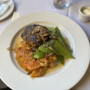 10/30 Special: Salisbury steak with snap peas