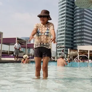 We had Wonderful time together with some appetizer and drinks!!!