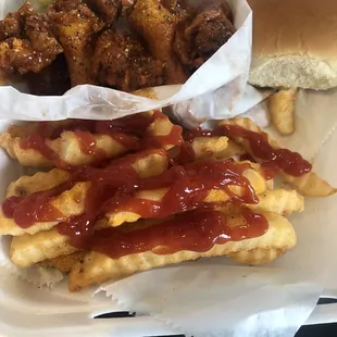 The Best wings !!!!  Hot / Lemon Pepper flavor.