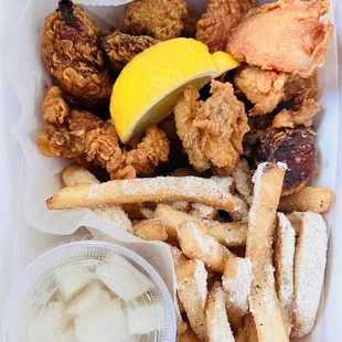 Boneless lemon butter with fries