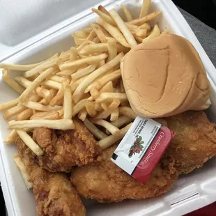 chicken, poultry, chicken wings and fried chicken, bbq chicken, bbq wings, fried chicken wings, fried chicken, chicken wings, food