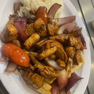 Pollo Saltado