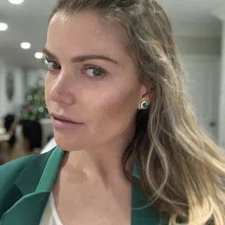 Annelise L.