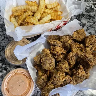 Small 1 lb Gizzards &amp; Fries