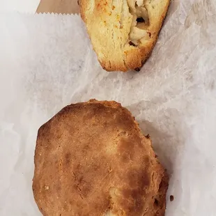 Biscuit and scone (andouille).