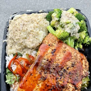 Salmon, Garlic Parmesan Mashed Potatoes, Garlic Broccoli