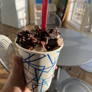 Oreo and brownie &quot;Hurricane&quot;