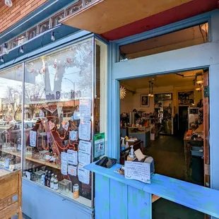 The exterior, with their pandemic delivery window setup.