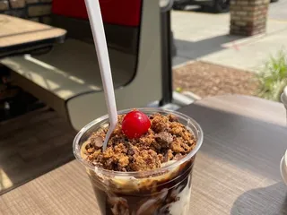 Oscar's Frozen Custard