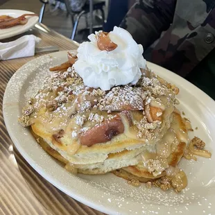 Caramel apple crunch pancakes