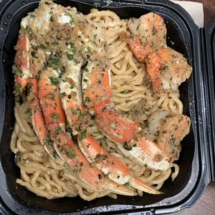Garlic noodles, garlic crab, and garlic prawns. Yummy!