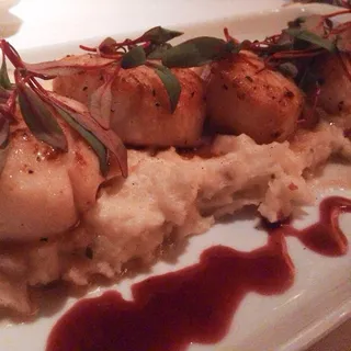 Pan Seared Diver Scallops
