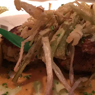 Maryland Lump Crab & Lobster Cakes