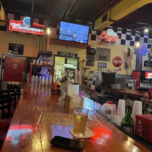 sushi and sashimi, interior