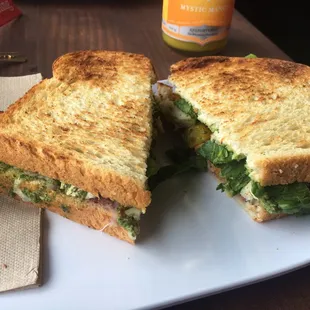 Cranberry Pesto Sandwich