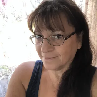 Debbie O.