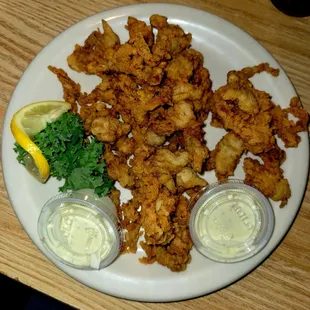 Feb 2022: Food Pic 1 of 3: 1/2 lb of Whole Bellied Clams @ $29.99 (w/ 2 sides)
