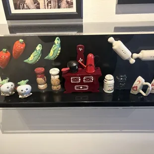 Cute salt and pepper shakers!