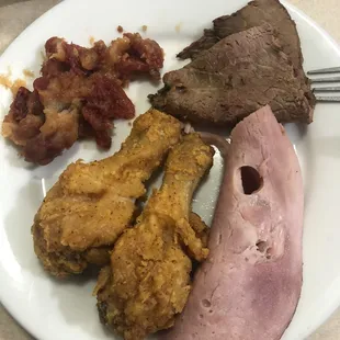 Southern fried chicken, ham, roast beef!!
