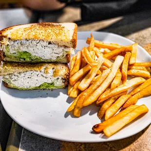 Crab sandwich