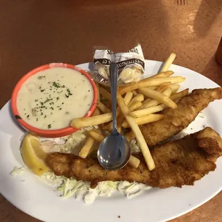 8 oz. Clam Chowder and Fish Combo Platter