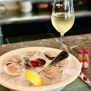 1/2 Dozen clams