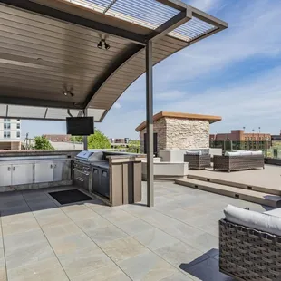 Outdoor built in grill and refrigerators