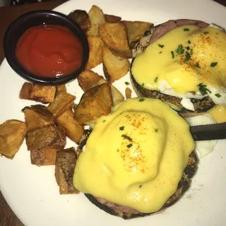 Classic Eggs Benedict