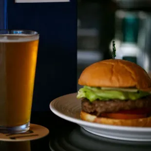 CLIFF BURGER &amp; BEER