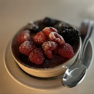 Crème brûlée dessert