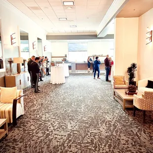 The cocktail area is great for pre event activities such a a mariachi band. Open bar or not, bartenders are available