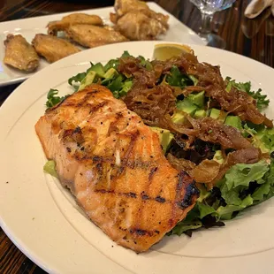 Salmon on Salad with Avocado &amp; Caramelized Onions
