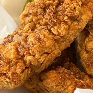 fried chicken, fried chicken wings, chicken wings and fried chicken, food, chicken, bbq chicken, chicken wings, bbq wings, poultry