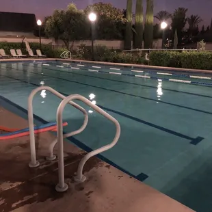 I've got the entire pool to myself!