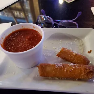 4 wonton cheese sticks for $7. Not worth it