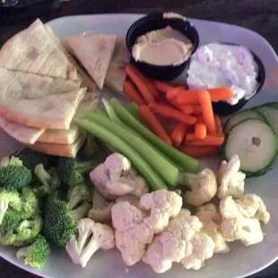 Hummus &amp; Tztaziki Plate