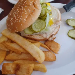 Grilled chicken super sandwhich