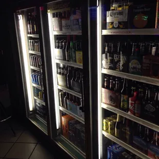 Large selection, great variety of 6ers ta go