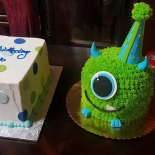 I always turn to Anthony to make our delicious and creative cakes! He definitely had me in awe, I didnt want to cut it! Amazing!